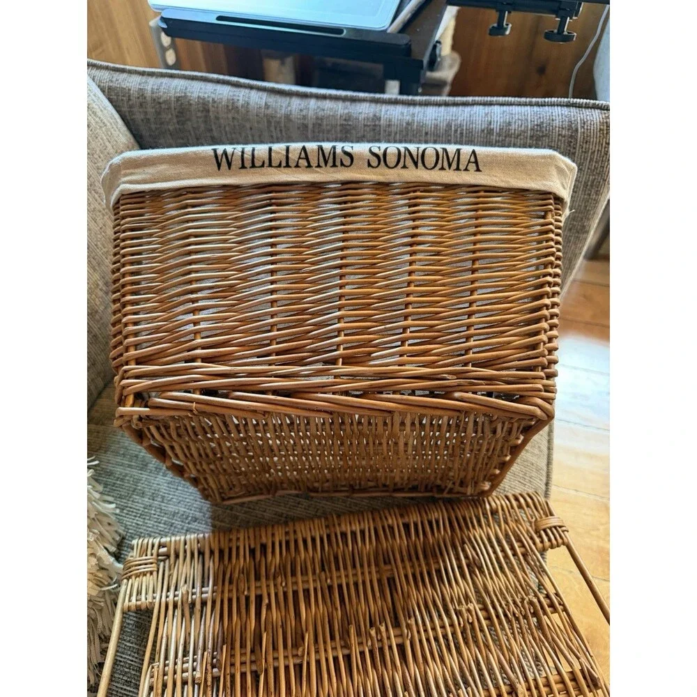 Williams Sonoma Wicker Storage Picnic  Bread Gift Basket Kitchen Decor